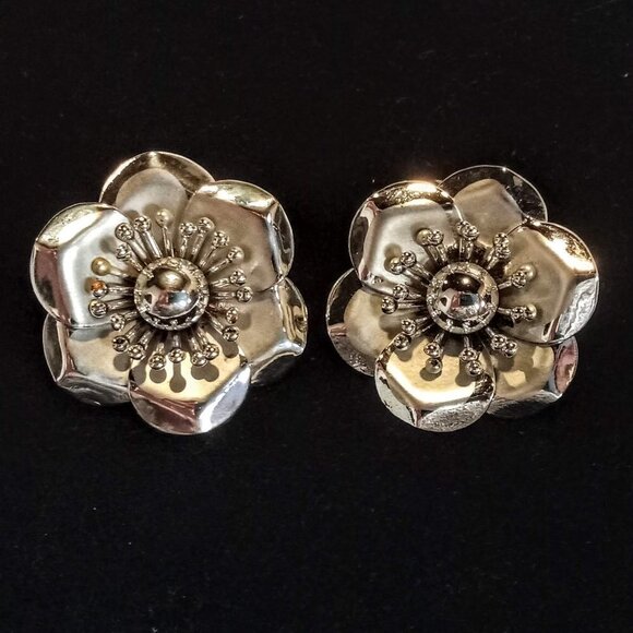 Vintage Coro Silver Flower Fashion Clip Earrings - Picture 1 of 4